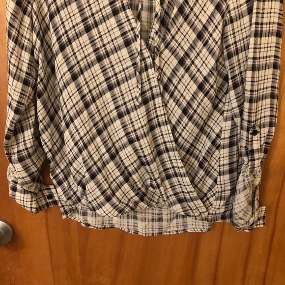 Plaid blouse - Picture 5 of 6